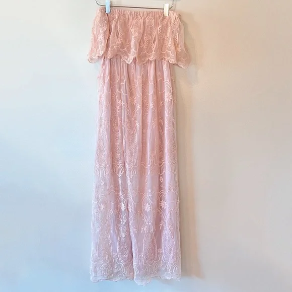 Forever 21 Lace Strapless Dress